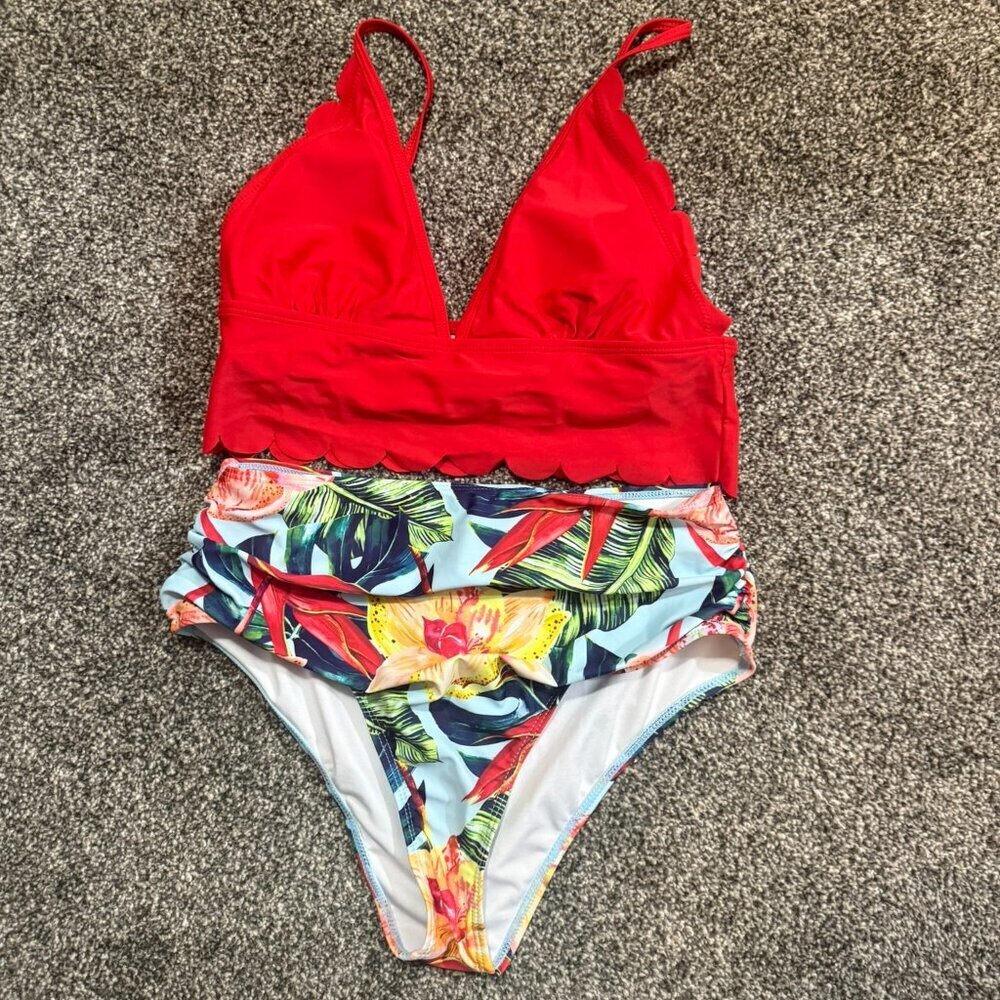 Pat Pat 2-piece swimsuit - New - red & floral design - Picture 1 of 5